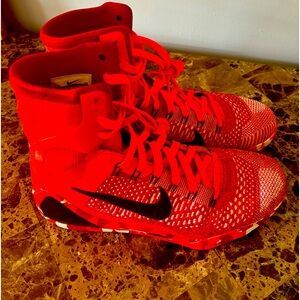 Kobe 9 Elite Christmas - Men's Size 9 (Like new)